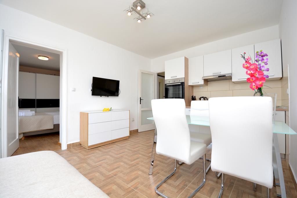 Old Town Twins Apartment